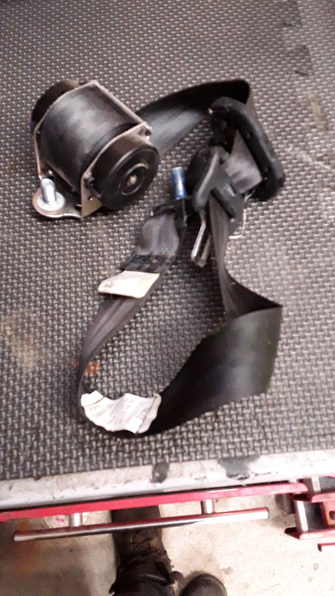 2017 Holden Colorado RG- Left Rear Seat Belt- (TAG460)