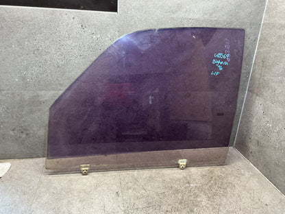1996 Isuzu Bighorn UBS69 - Left Front Door Glass - (TAG18859)