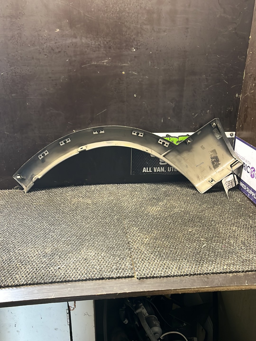 2005 Ford Explorer- Right Rear Door Moulding- (TAG8646)