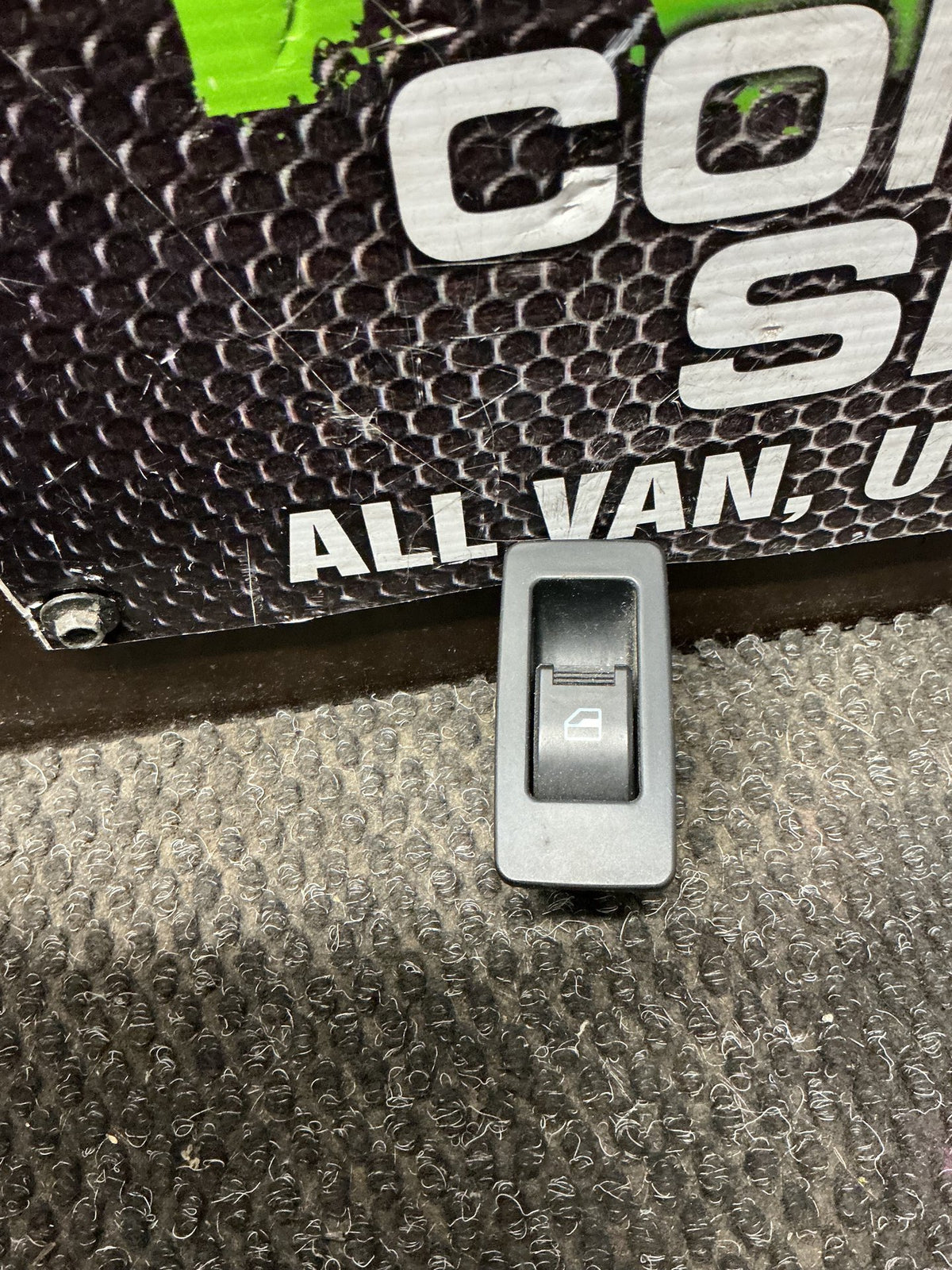 2013-2021 Foton Tunland- Left Rear Window Switch- (TAG10982)