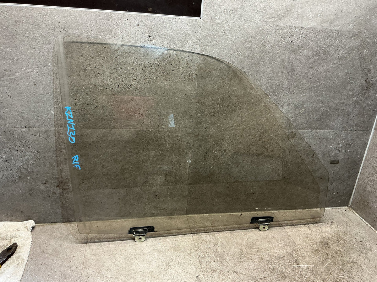 1994 Toyota Hilux Surf KZN130 - Right Front Door Glass - (TAG19053)