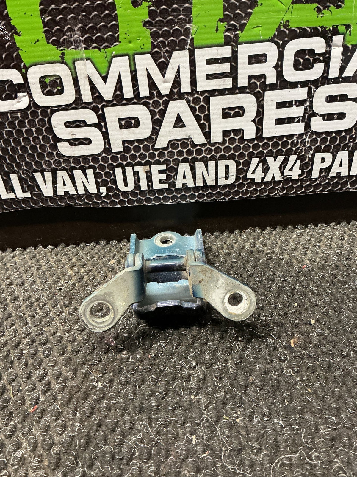 2012 Holden Captiva 5- Right Front Door Top Hinge- (TAG10332)