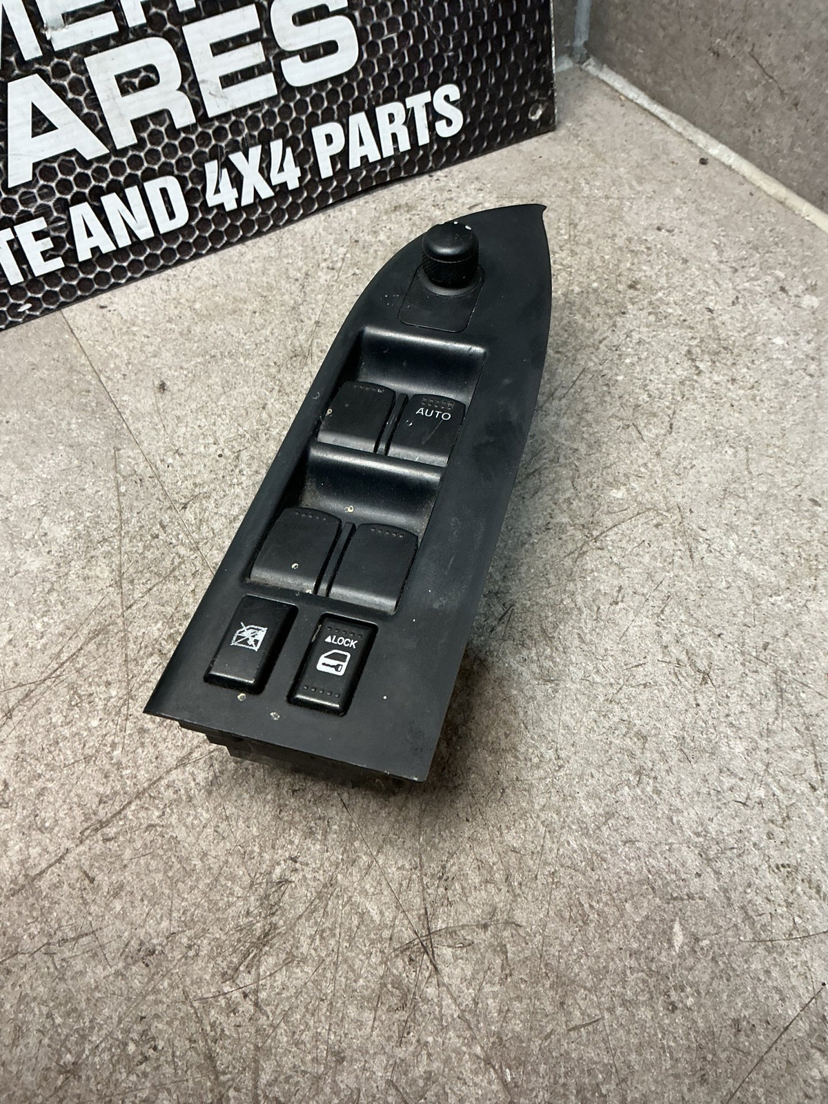 2009 Suzuki Grand Vitara II JT- Master Power Window Switch- (TAG15866)