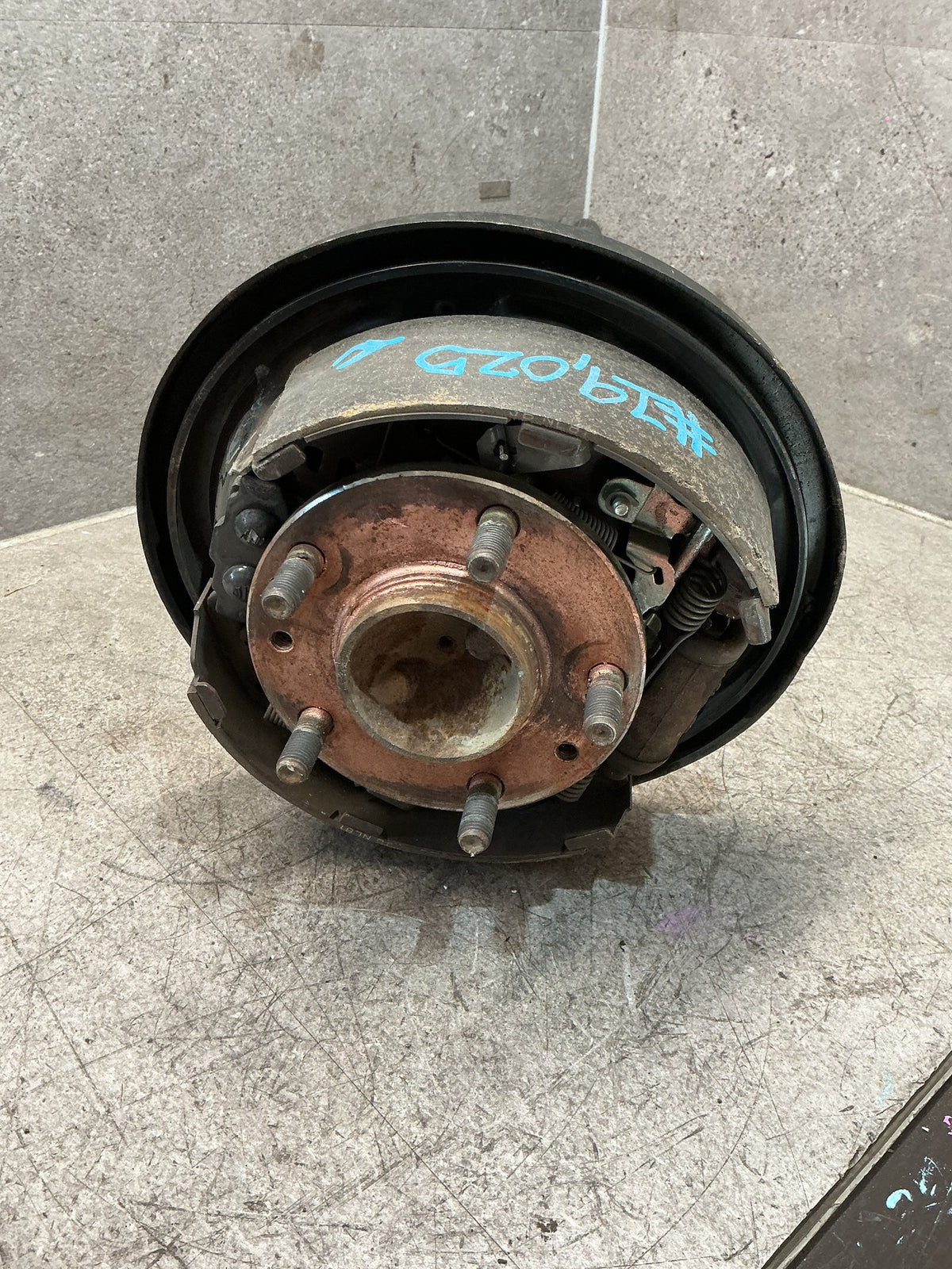 2008 Nissan Vanette SK82VN - Left Rear ABS Axle - (TAG19025)
