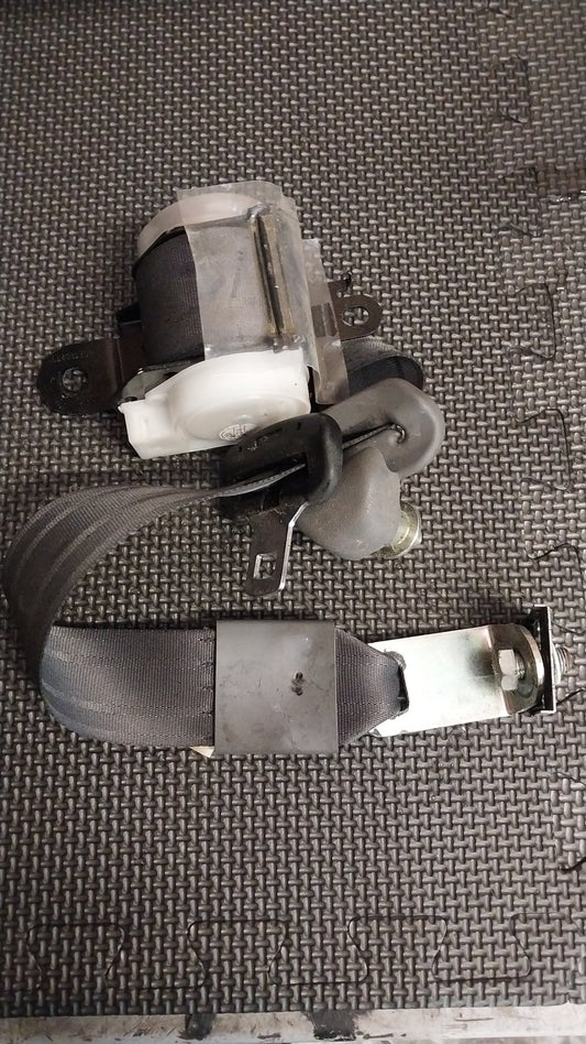 2010 Mazda BT-50 CD UNY0E- Right Rear Seat belt- (TAG286)