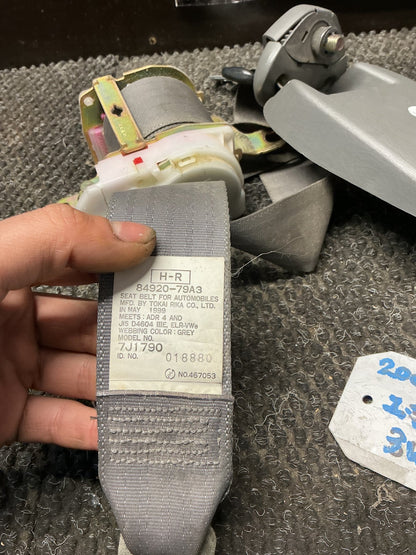 2000 Suzuki Carry 3W040- Right Front Seat Belt- (TAG10746)