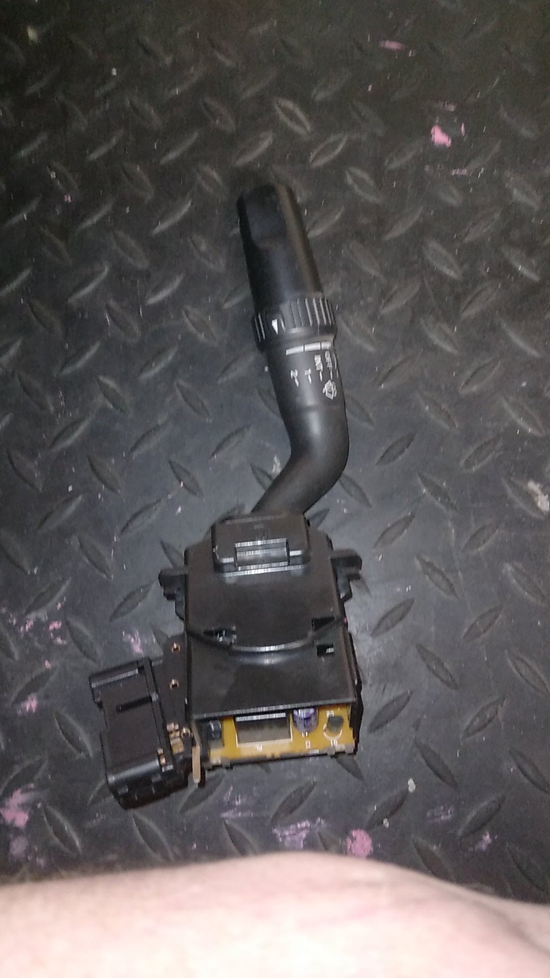 2006-2011 Mazda BT-50 CD UNY0E- Wiper Switch- (TAG2543)