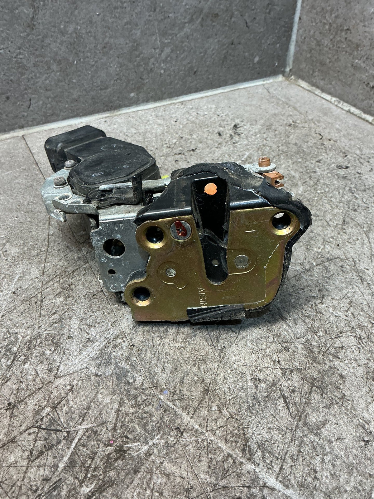 1996-2000 Toyota Land Cruiser J90 - Right Rear Door Lock Actuator - (TAG18060)