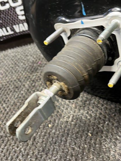2013 Holden Colorado - Brake Booster and Master Cylinder Assembly - (TAG8307)