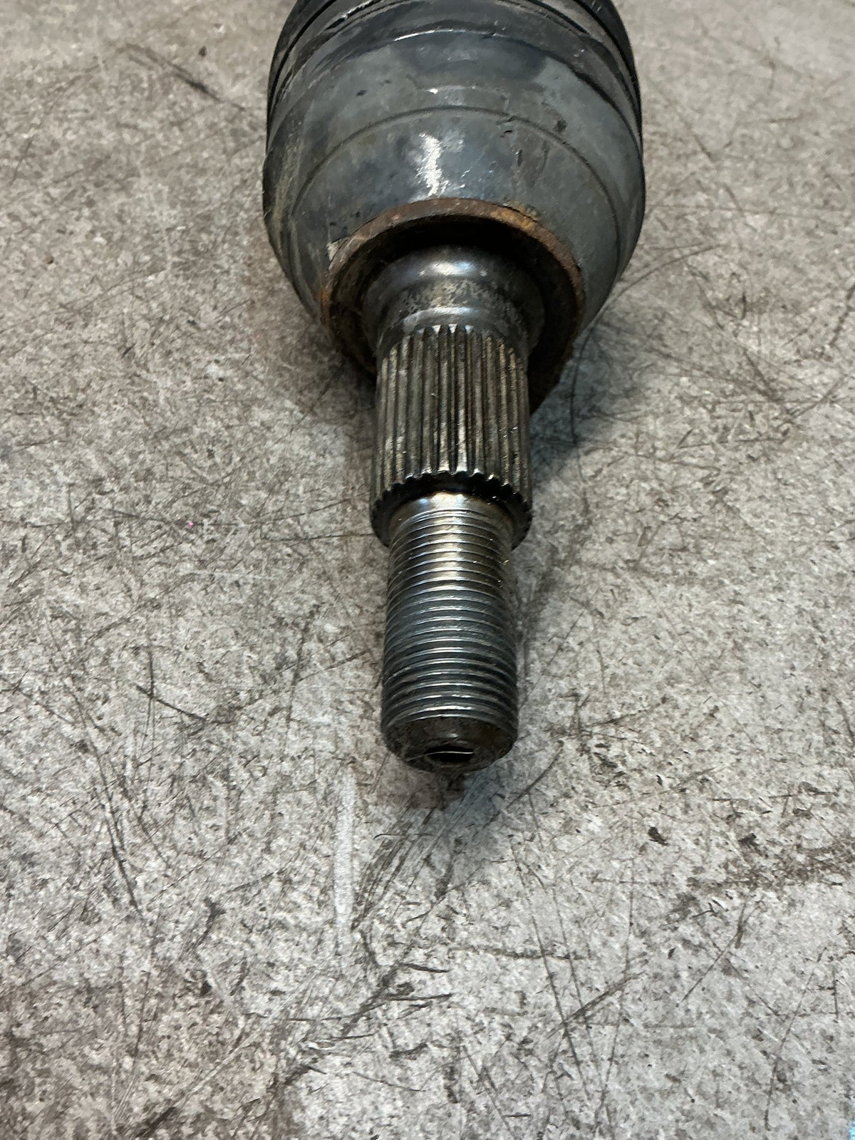 2012 Holden Captiva - Left Front ABS Axle - (TAG18498)