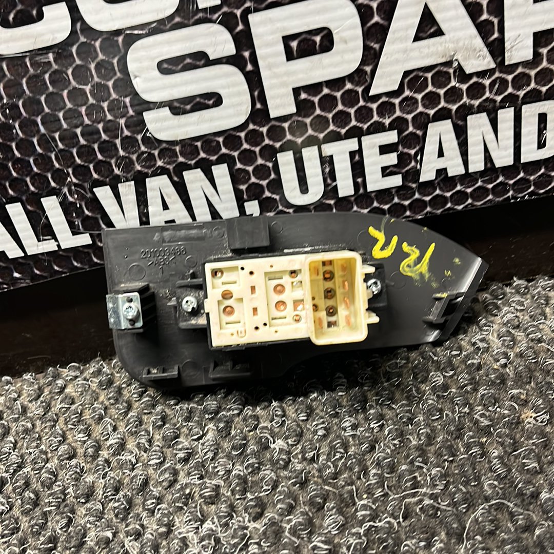 2017 Holden Captiva- Right Rear Window Switch- (TAG7980)
