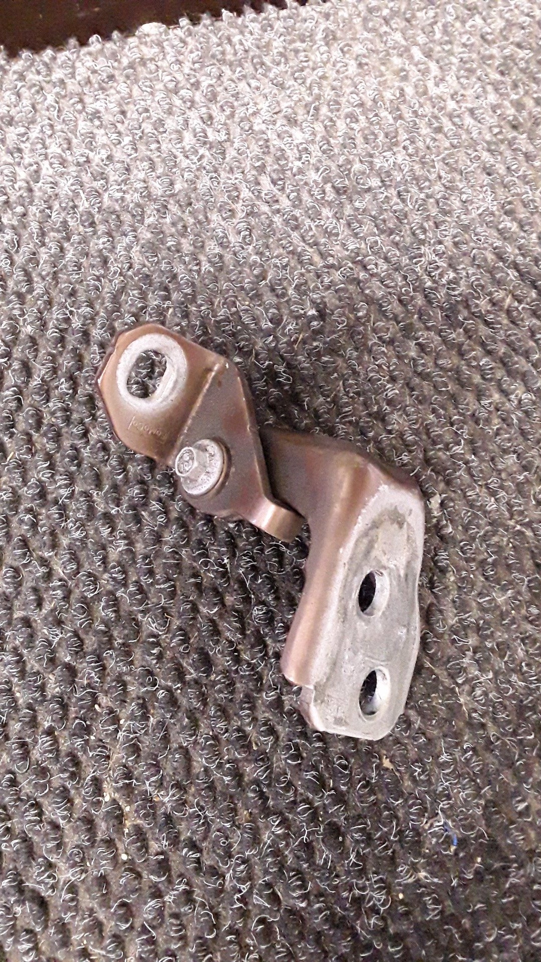 2015 Ford EcoSport TITANIUM 1.5- Right Front Door Bottom Hinge- (TAG6649) PN: BB53-7822810-AH