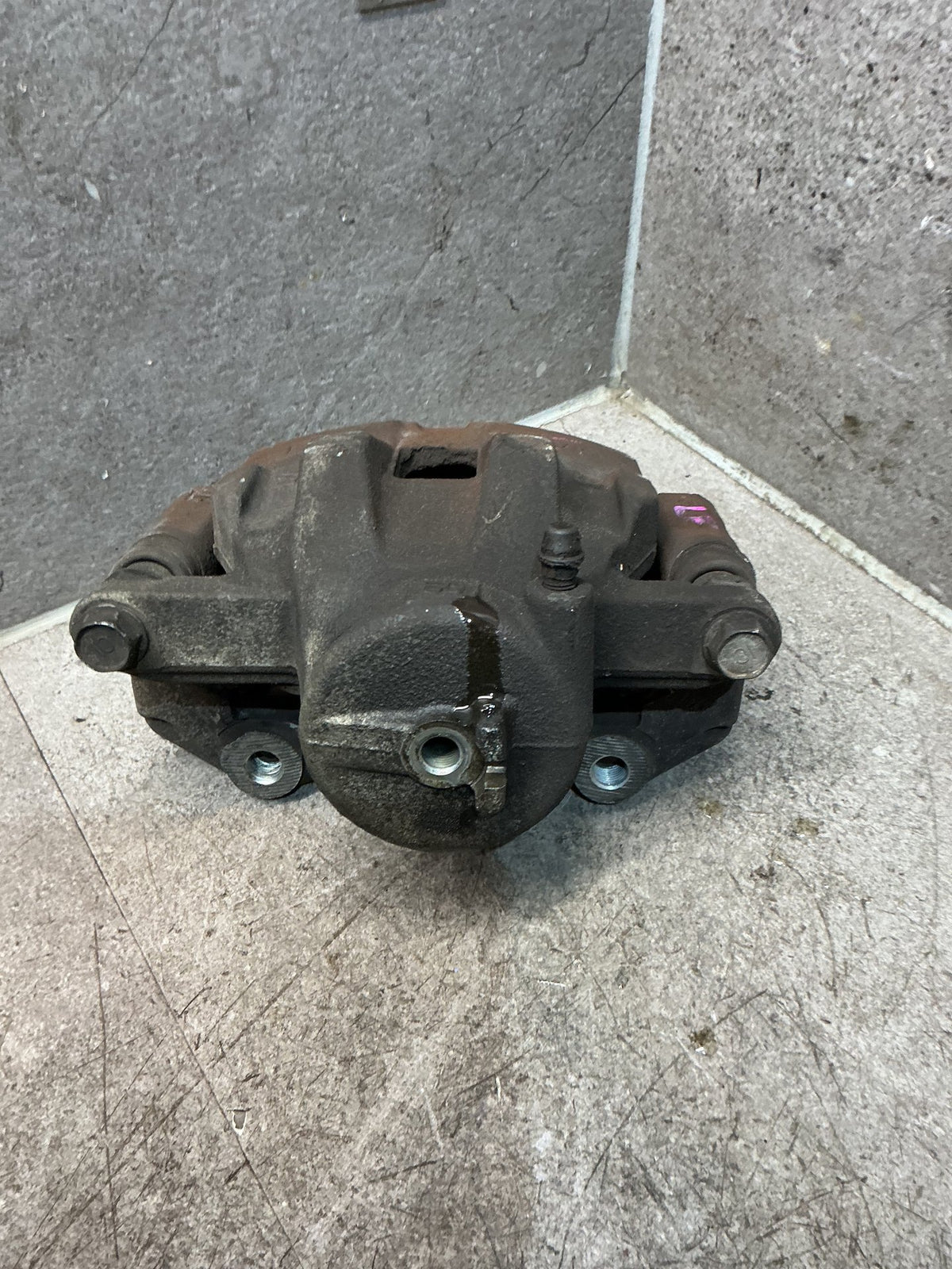 2013 Suzuki Vitara - Left Front Caliper - (TAG18161)
