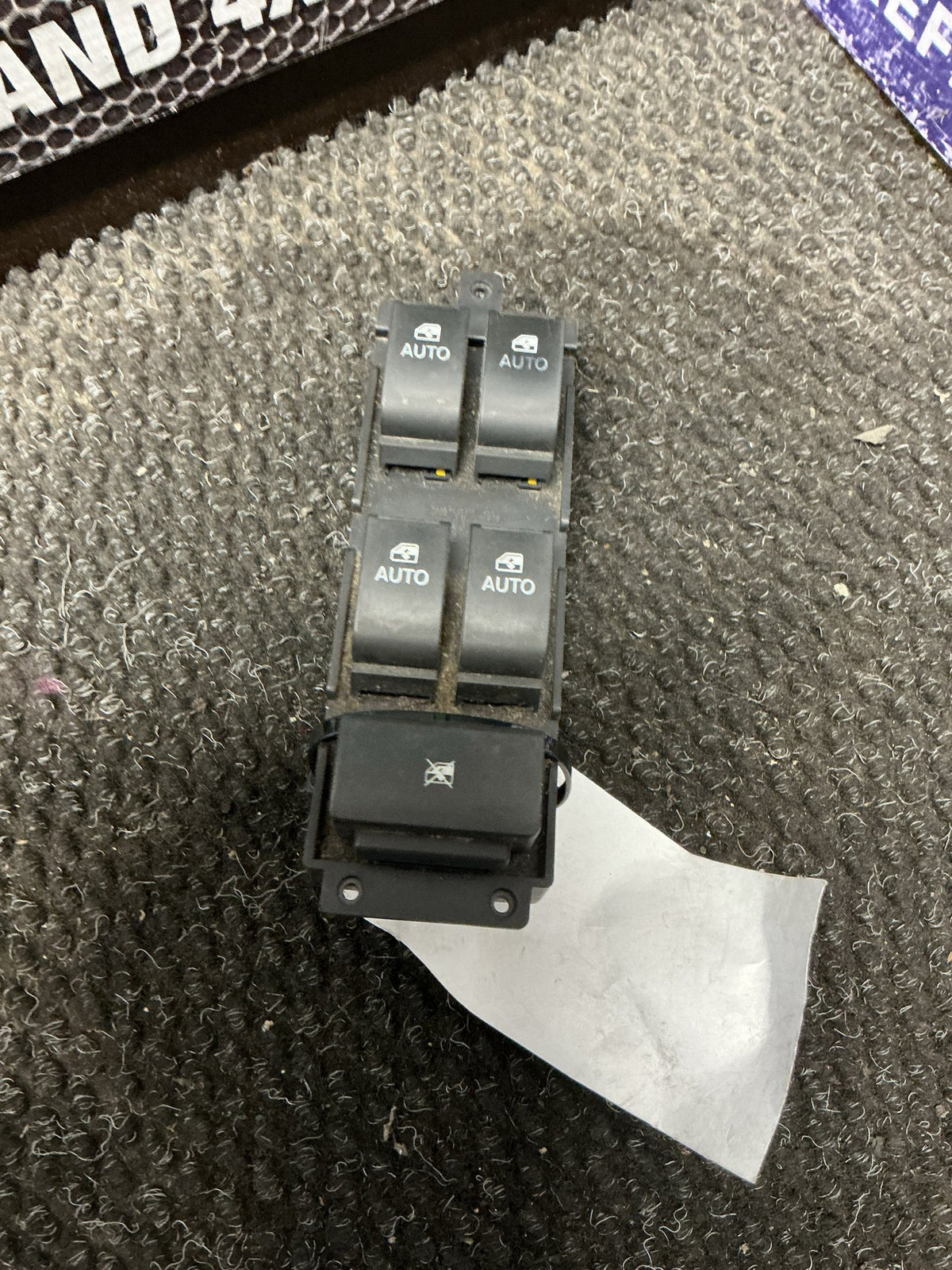2012 Holden Captiva 5 1W102- Master Power Window Switch- (TAG9917)