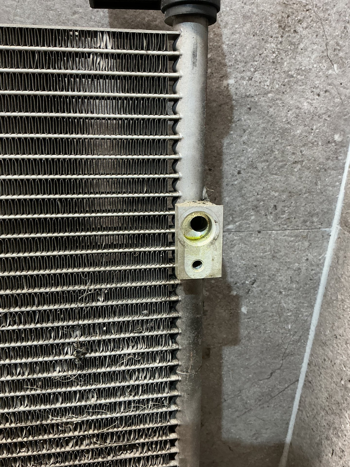 2013 Suzuki Vitara - A/C Condenser - (TAG18175)