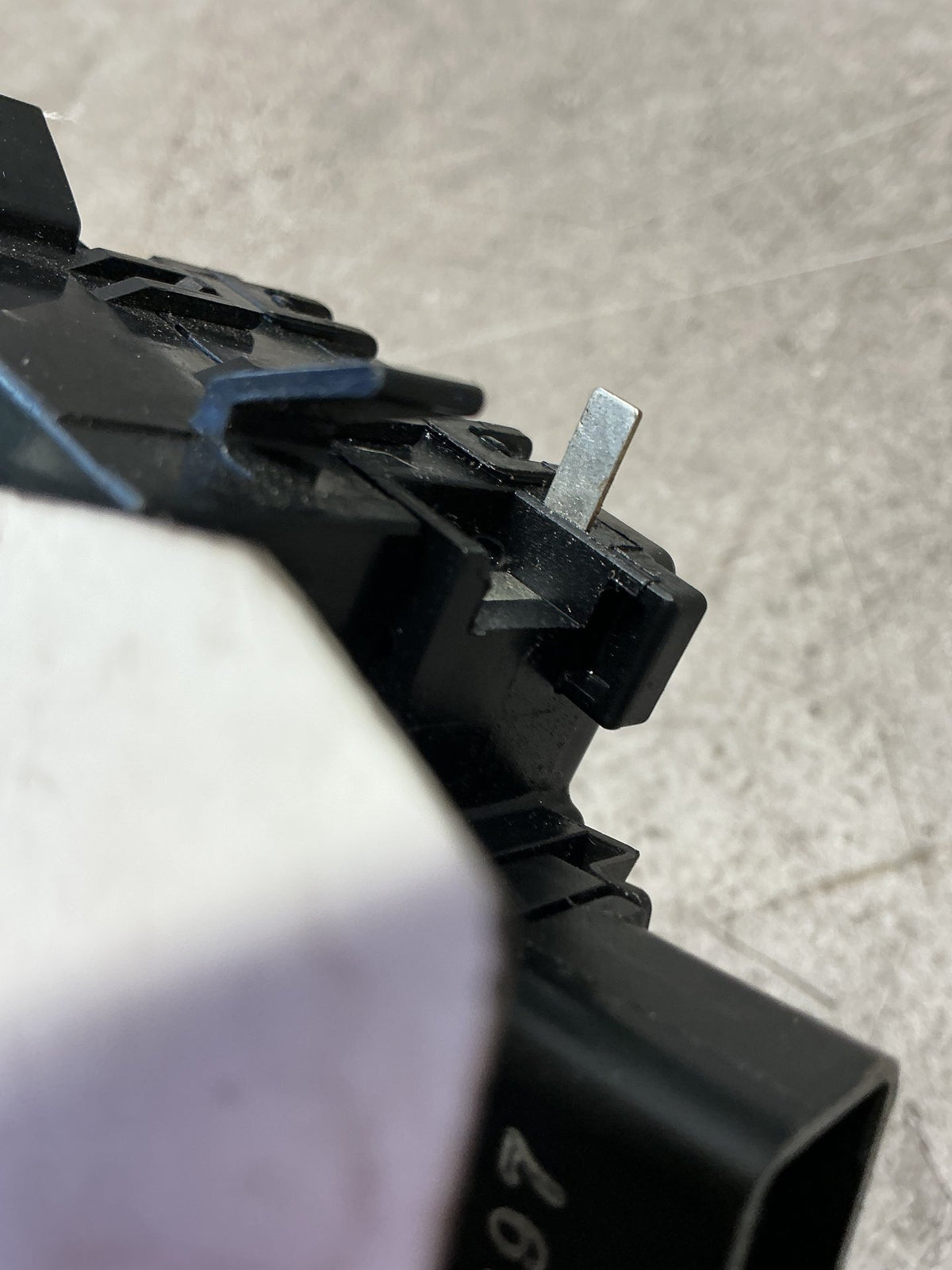 2016 Isuzu D-Max- Wiper Switch- (TAG13568)