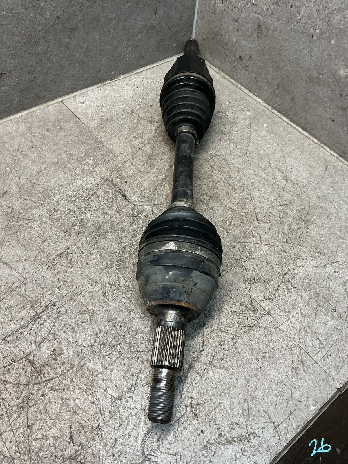 2012 Holden Captiva - Left Front ABS Axle - (TAG18498)