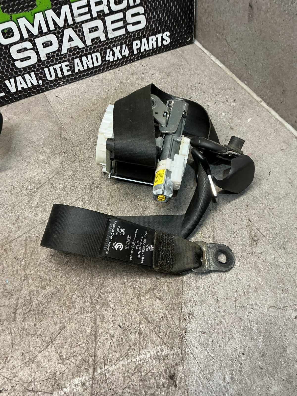 2014 Volkswagen Amarok- Left Front Seat Belt- (TAG16233)