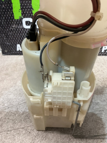 2006 Nissan Elgrand E51 NE51- Fuel Sending Unit- (TAG16611)