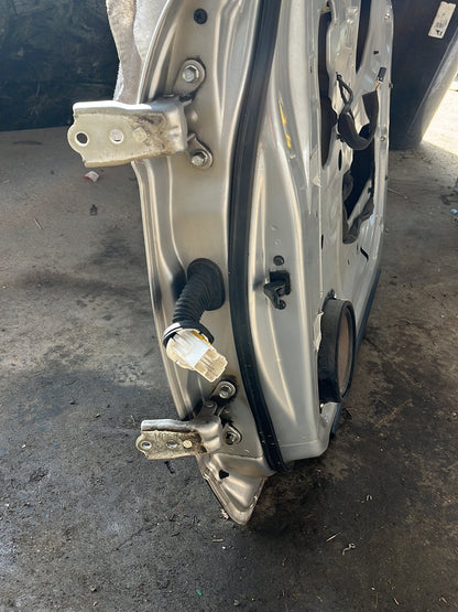 2007 Holden Captiva 7- Right Front Door Shell- (TAG8969)