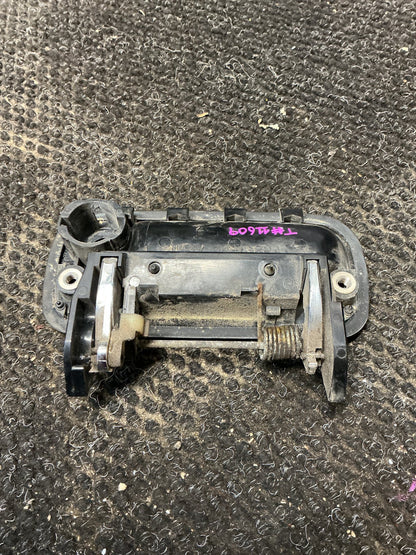 1992-1995 Toyota Hilux Surf KZN130 KZN130- Right Front Exterior Door Handle- (TAG11609)