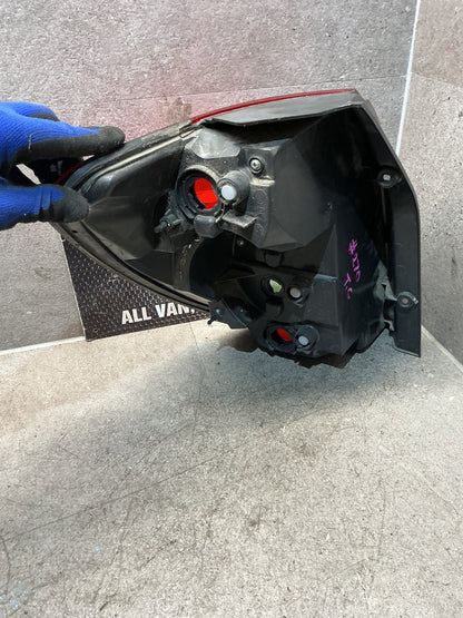 2009 Holden Captiva 7- Right Taillight- (TAG16084)