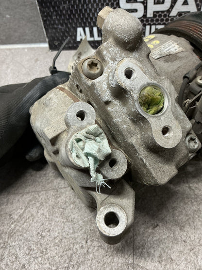 2006 Suzuki Escudo- A/C Compressor- (TAG14937)