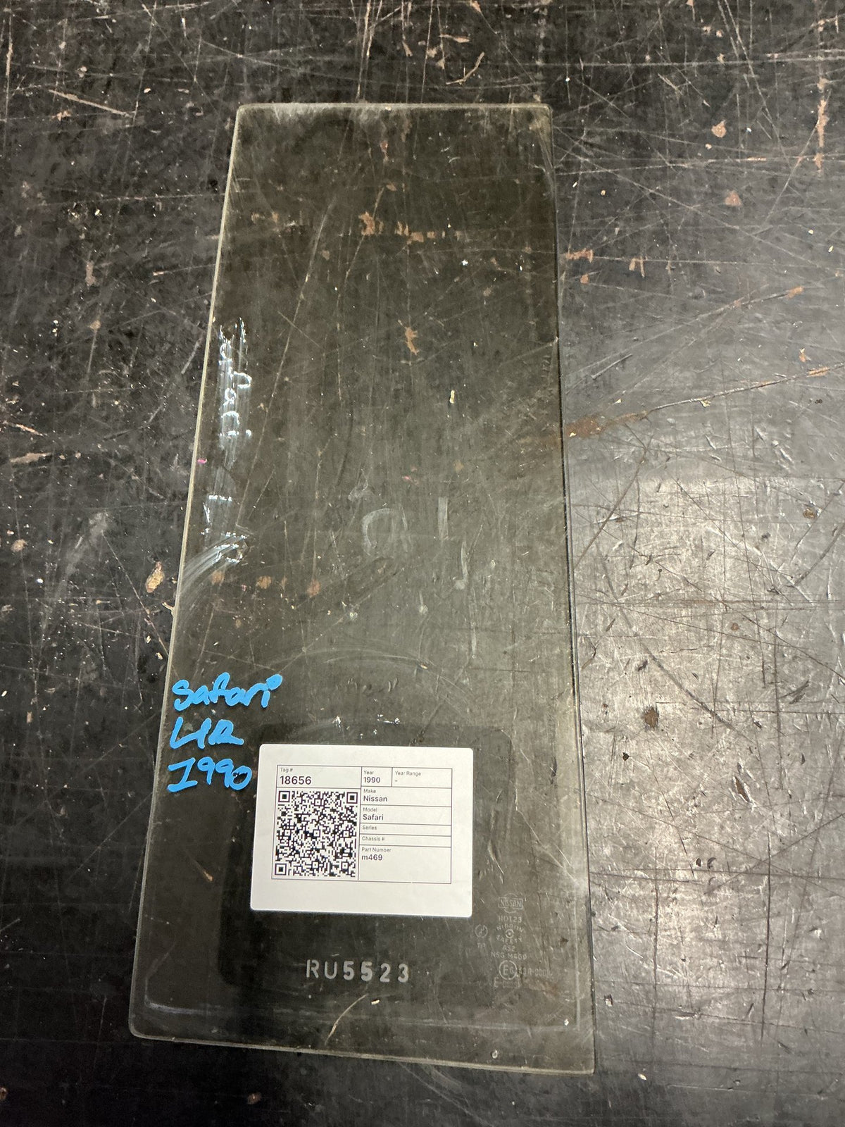 1990 Nissan Safari - Left Rear Quarter Door Glass - (TAG18656)