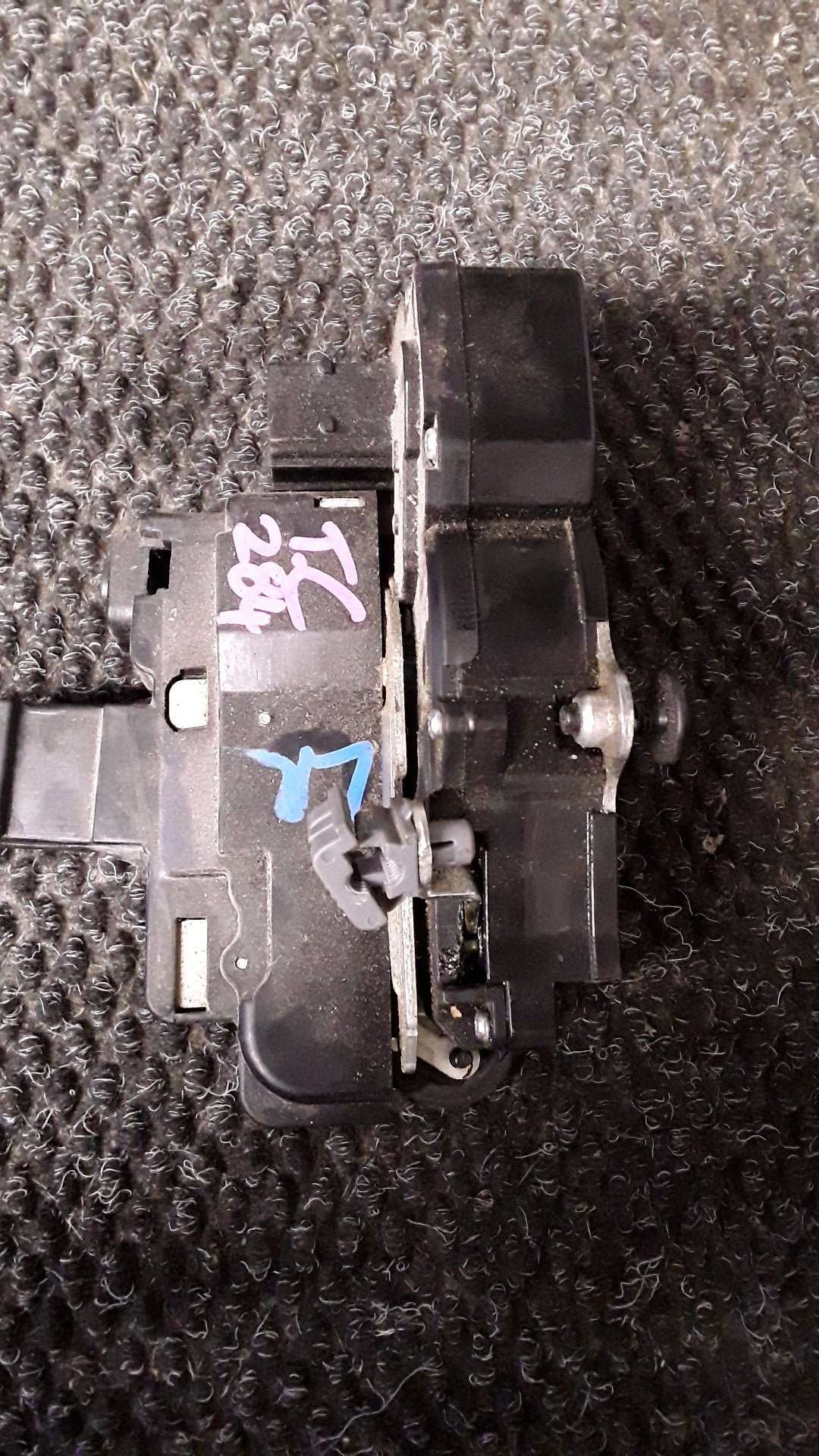 2013 Holden Captiva LT 2WD 2.4 AT- Left Rear Door Lock Actuator- (TAG6432)