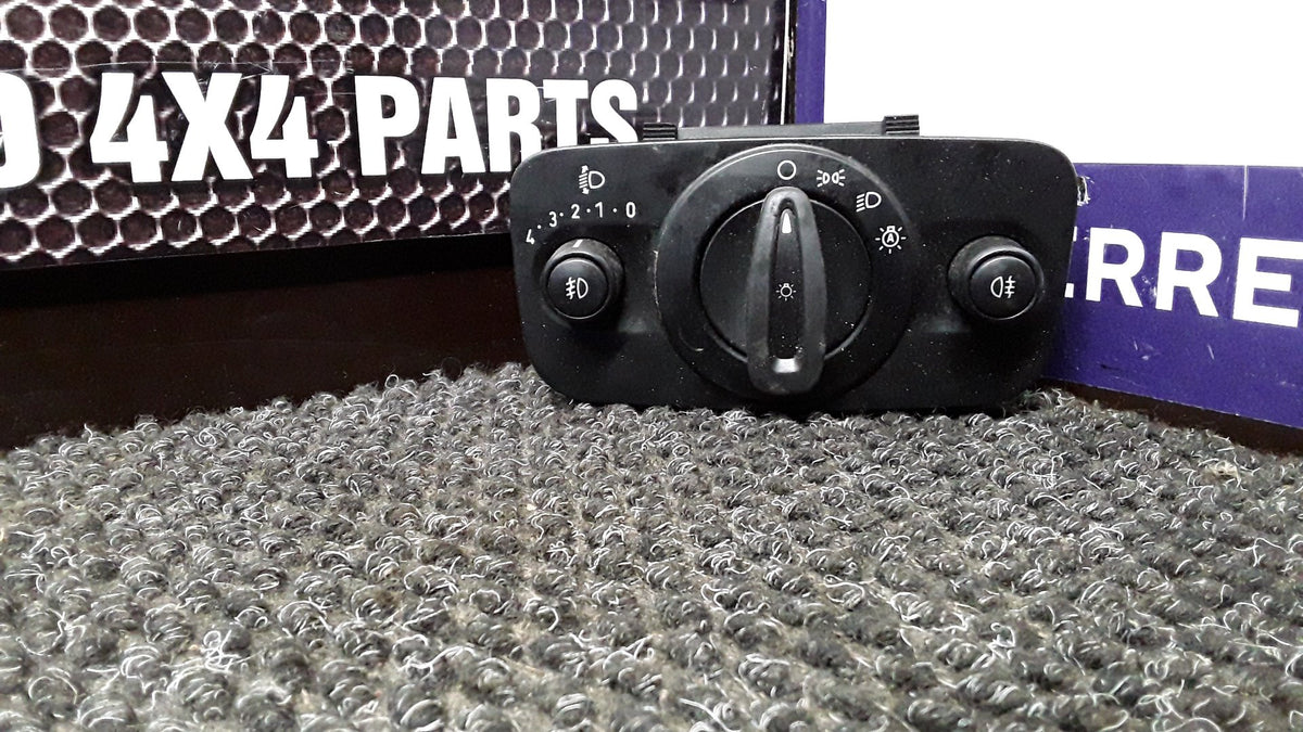 2015 Ford EcoSport TITANIUM 1.5- Headlight Switch- (TAG6639)