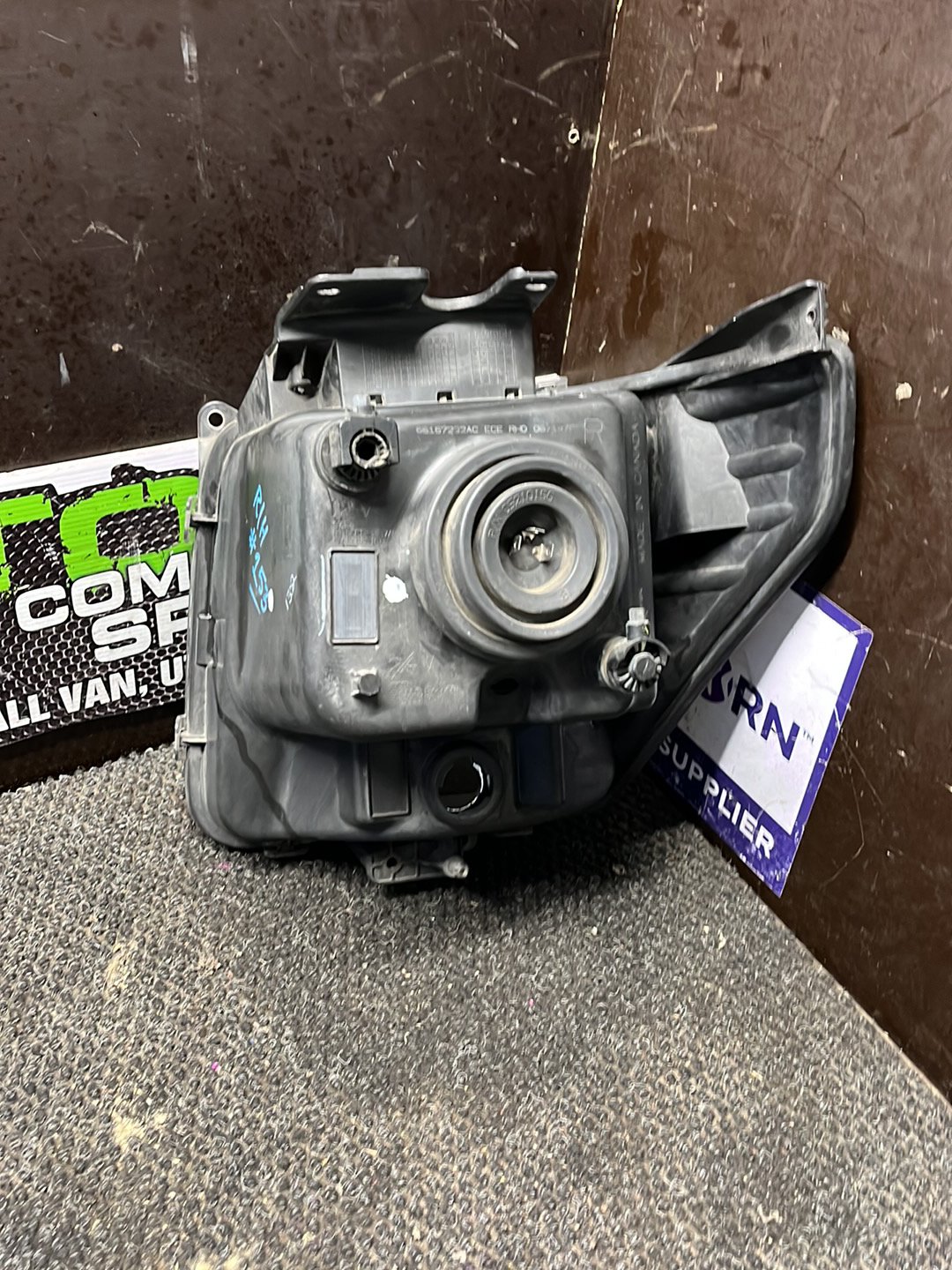 2008 Dodge Nitro KA- Right Headlight- (TAG9492)