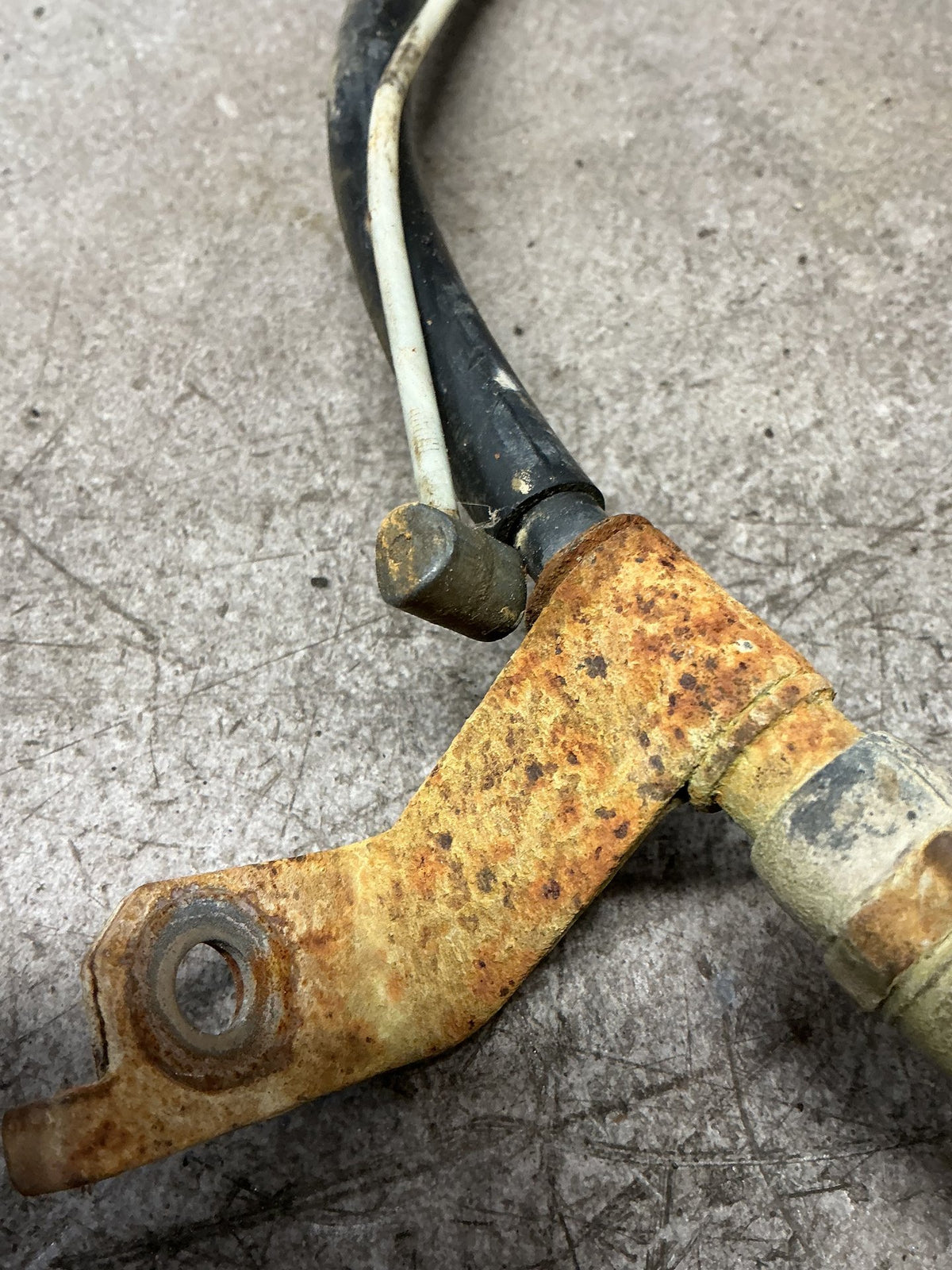 2015 Ford Ranger PXI - Left Rear Hand Brake Cable - (TAG18473)