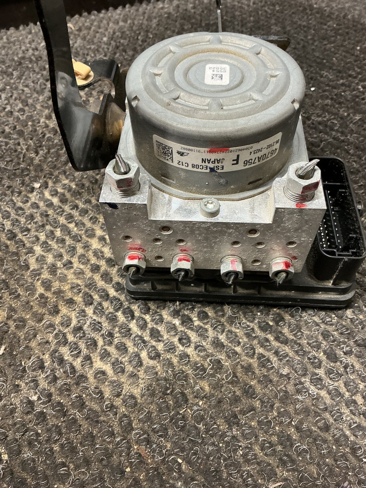 2013 Mitsubishi Outlander III GF*W- ABS Pump/Modulator- (TAG11425) PN: 06.2109-6606.3