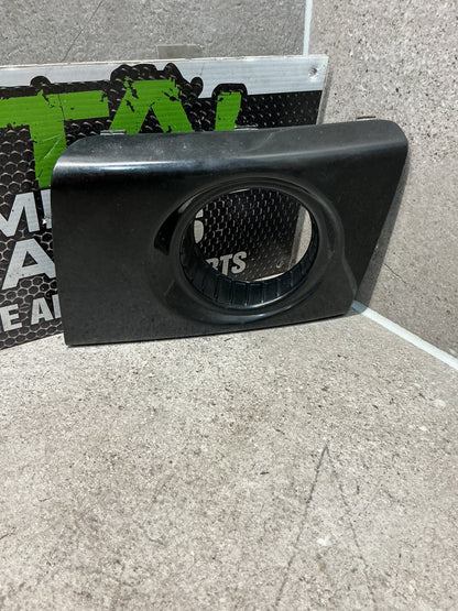 2010 Hyundai Tucson- Left Spotlight Surround- (TAG13312)