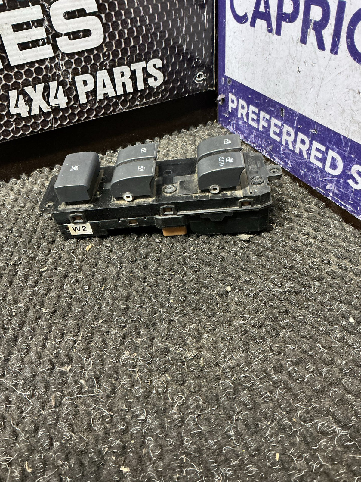 2008 Holden Captiva 7- Master Power Window Switch- (TAG9920)