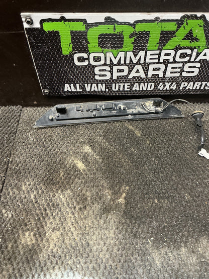 2006 Mitsubishi Outlander- High Level Stoplight- (TAG11296) PN: P5631