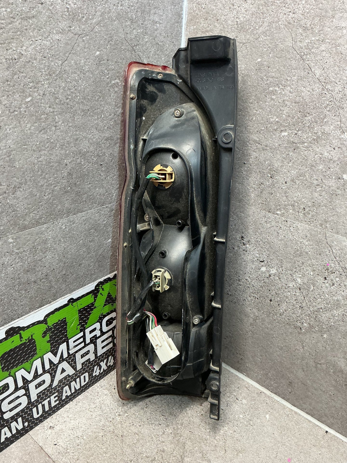 2010 Toyota Hiace KDH200- Taillight Set- (TAG14118)