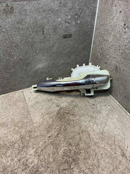 2014 Hyundai Santa Fe - Left Front Exterior Door Handle - (TAG18467)
