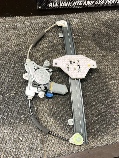 2012 Holden Captiva 7- Right Front Window Regulator/Motor- (TAG8938)
