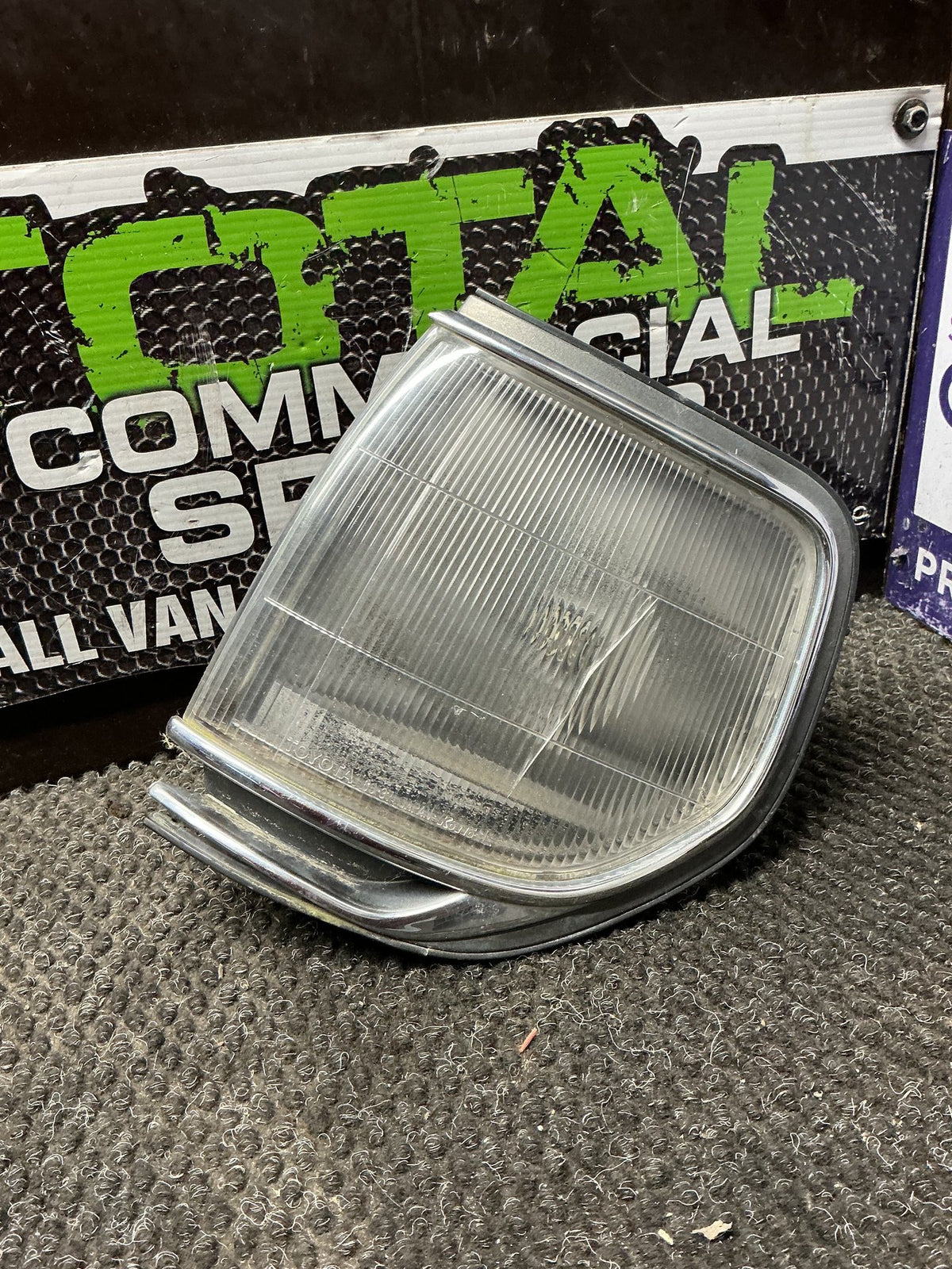 1998 Toyota Land Cruiser FZJ80- Left Corner Light- (TAG10671)