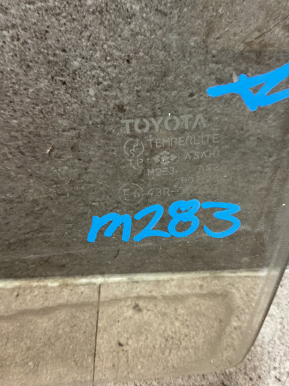 1994 Toyota Hilux Surf LN130 - Left Front Door Glass - (TAG18912)