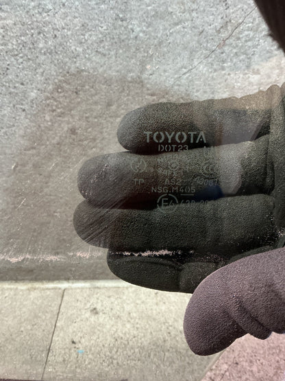 2004 Toyota RAV4 ACA21 - Left Front Door Glass - (TAG19042)