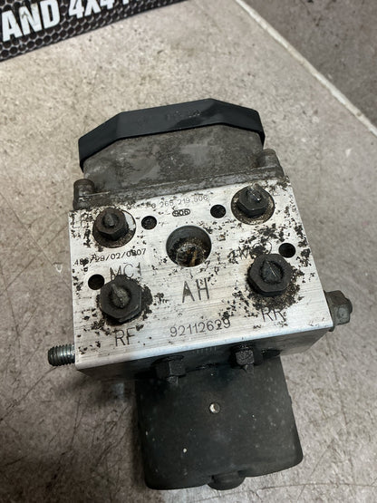 2004 Holden Adventra VY- ABS Pump/Modulator- (TAG16805)