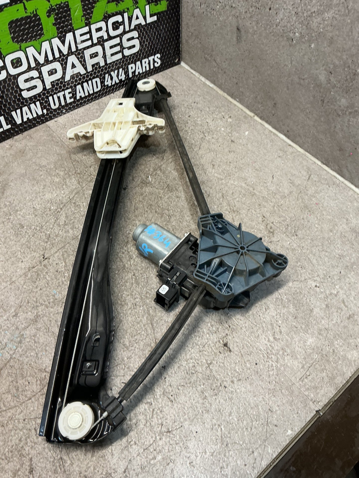 2014 Volkswagen Amarok- Left Rear Window Regulator/Motor- (TAG16242)