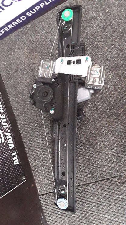 2015 Ford EcoSport TITANIUM 1.5P/6AT/SW- Right Front Window Regulator/Motor- (TAG5789)