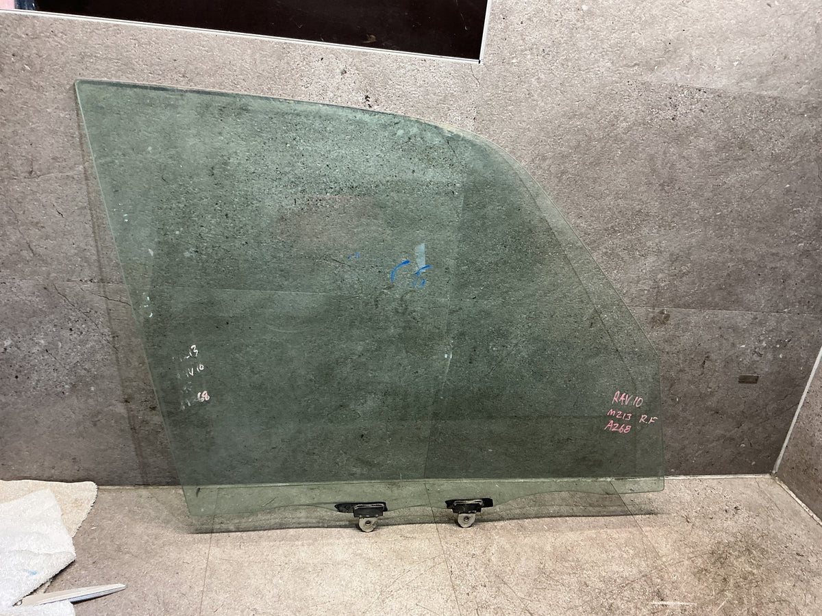 1994-2000 Toyota RAV4 SXA11 - Right Front Door Glass - (TAG19005)