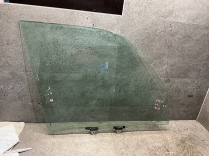 1994-2000 Toyota RAV4 SXA11 - Right Front Door Glass - (TAG19005)