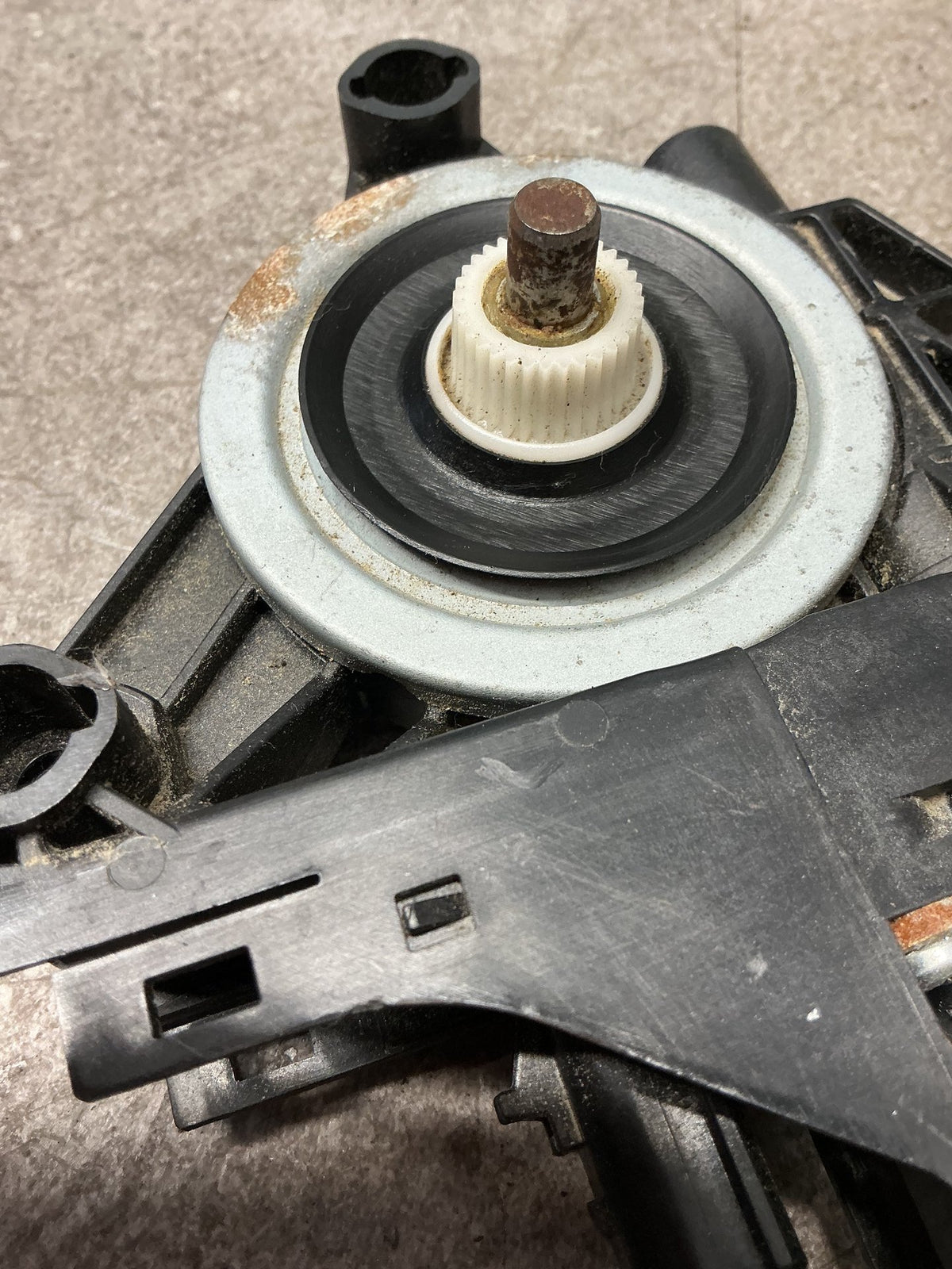 2013-2020 Dodge Journey JC- Left Rear Window Reg Motor- (TAG14541)