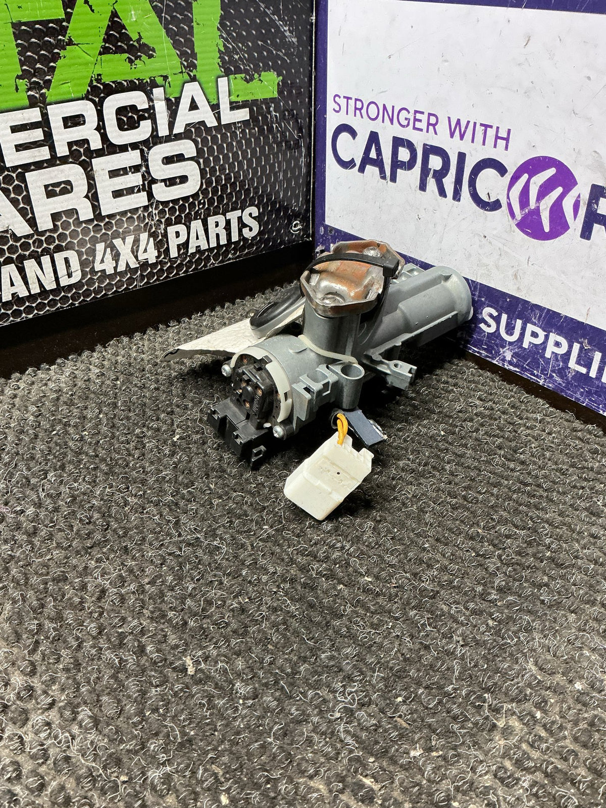 2011 Suzuki SX4 2W052- Ignition With Key- (TAG9960)