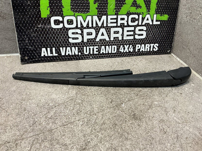 2004 Toyota Estima ACR30- Rear Wiper Arm- (TAG16127)